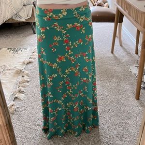 Like new floral lularoe maxi skirt XS